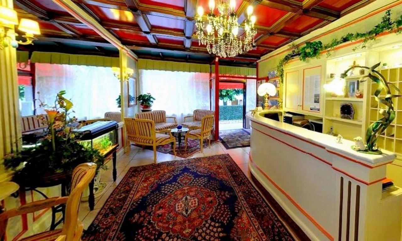 Hotel Benaco シルミオーネ エクステリア 写真