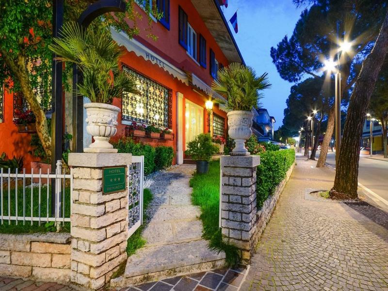 Hotel Benaco シルミオーネ エクステリア 写真
