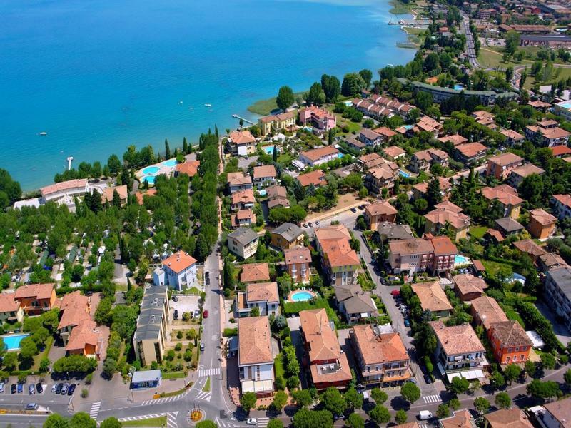Hotel Benaco シルミオーネ エクステリア 写真